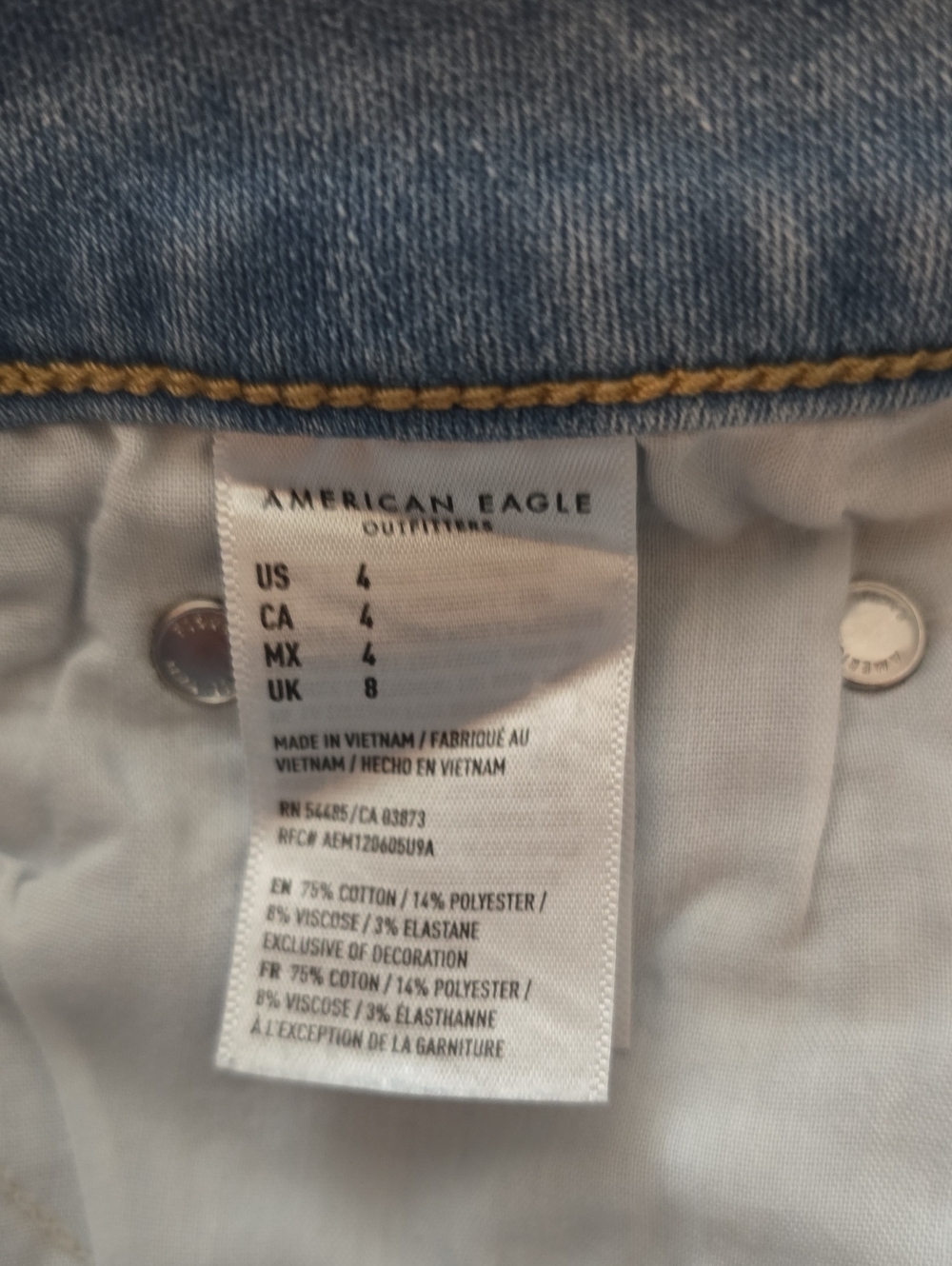 American Eagle Outfitters Light Wash Denim Roll-Cuff Women's Shorts - Picture 5 of 5